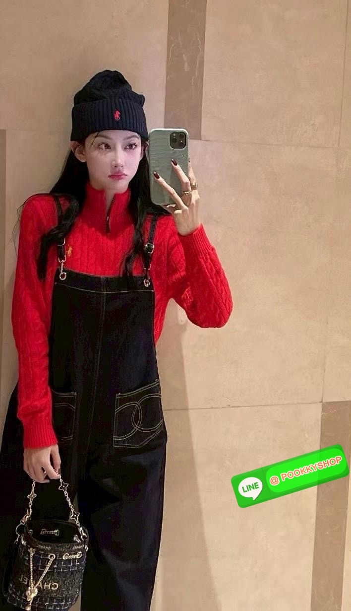 NEW NEW NEW **สินค้าเข้าใหม่** รุ่นนี้บอกเลยว่าสวยทุกอนุ หิ้วไปไหนมาไหนคือเริ่ดไปเลยค่าา CHANEL BUCKET TWEED WITH CHAIN BAG ((Premium gift make up ตปท.)) มีป้ายNot for sale 🔖พร้อมส่งค่าสาวๆ รอบนี้ได้มาไม่เยอะ! กับกระเป๋าขนาดกลางกำลังดี วัสดุผ้าTwe