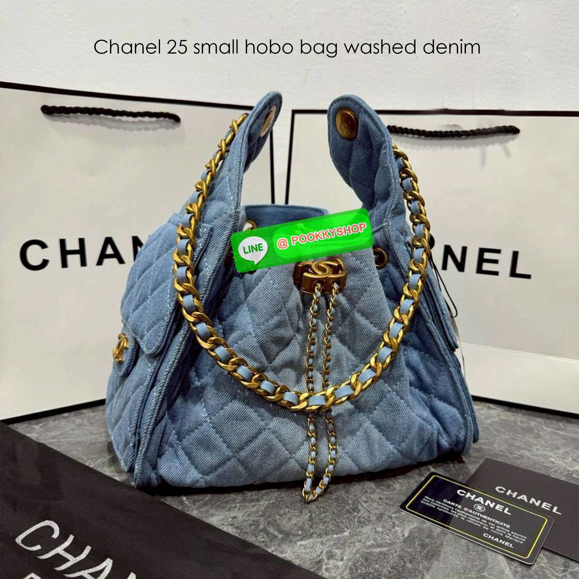🕊️ พร้อมส่ง | Chanel 25 small hobo bag washed denim กระเป๋าสะพายทรงโฮโบ งานเดนิมฟอก คอลใหม่ล่าสุด รูปทรงใช้งานง่าย จุของได้เยอะ ถือเก๋ๆ เอวี่เดย์ลุค บอกเลยว่าดีไซน์เก๋มาก สาวๆ เตรียมพุ่งตัวก่อนใครได้เลย ราคาสุดคุ้มที่นี่ที่เดียวค่า