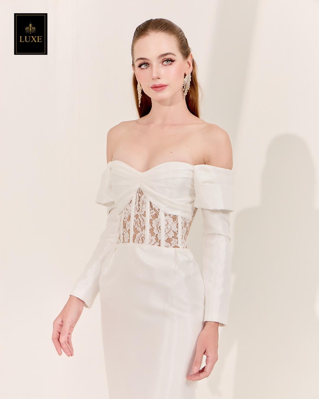 เดรสแฟชั่น เดรสเสื้อเปิดไหล่แขนยาว กระโปรงทรงสอบ