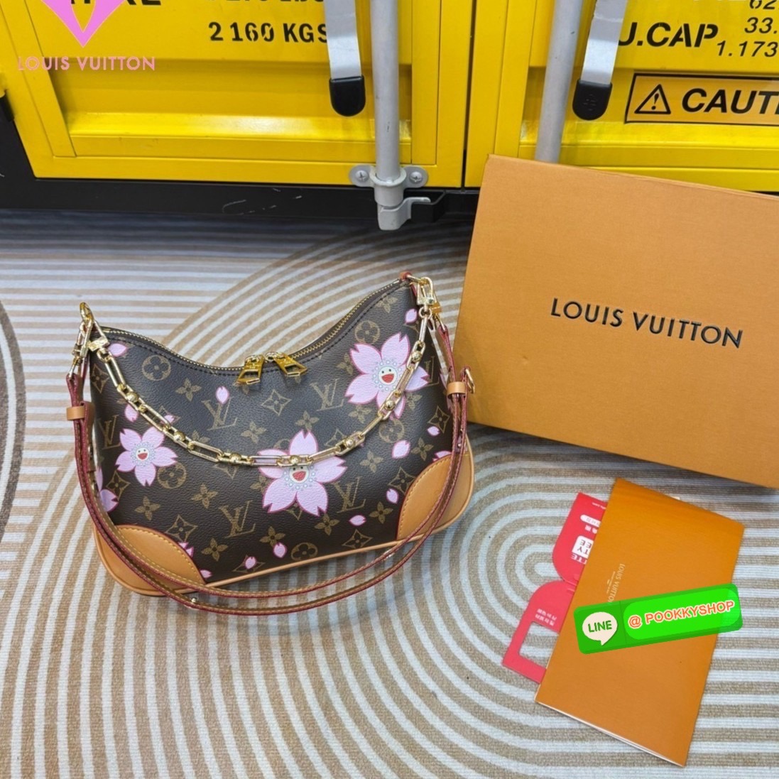 LV x TM Boulogne PM Cherry Blossom bag กระเป๋าสะพาย ดีไซน์คลาสสิครุ่นสุดปัง ปรับลุคให้มีชีวิตชีวาด้วยลายดอกไม้ซากุระเชอรี่บลอสซั่ม คอลใหม่สุดเอ็กซ์คลูซีฟ โมโนแกรมแคนวาสสุดไอคอนิกพิมพ์ลายดอกไม้สีสดใสคลาสสิค ขนาดกำลังดี ใช้งานได้สะดวกคล่องตัว ปากกระเป๋ามีซิ