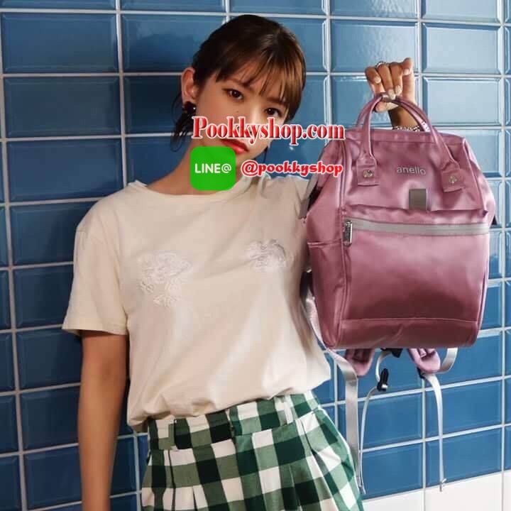Anello Repellency Mini Backpack รุ่นใหม่ชนช้อป!!! กระเป๋าเป้สะพาย ขนาด มินิ วัสดุNylon & Polyester หนา ตัวซิปทุกจุดปิดด้วยpvc กันน้ำซึมผ่าน ตัดสีทูโทนสีเทาให้กระเป๋าดูมีสีสัน ภายในมีช่องใส่แล็ปท้อป ด้านหลังบุหนา มีตัวล็อคคาดอก เหมาะกับทุกสภาพอากาศ สวยเท่ห