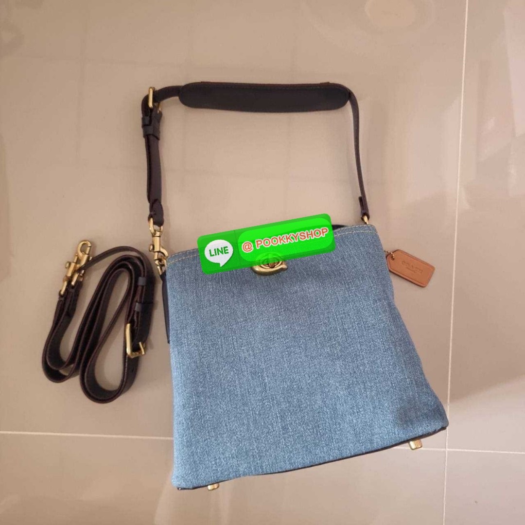 COACH CS241 WILLOW BUCKET BAG 🔆 Details ไอเท็มขายดี the best seller ที่สวยแบบมองไม่เลิก!! สวยแบบทำถึง!! กระเป๋าสะพายไหล่ทรงสวย ดีไซน์คลาสสิควินเทจ สีเดนิมดูโดดเด่น เปิดปิดด้วยตัวบิดล็อค และอีกฝั่งเป็นกระดุมแม่เหล็ก