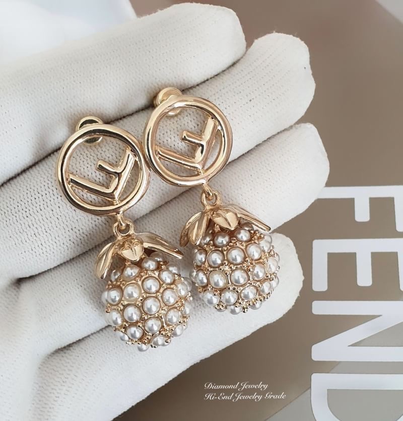 Super Hi-End Quality !!!! ((งาน 1:1 เหมือนในช็อปมากที่สุดในท้องตลาด)) Fendi Earring ต่างหู Fendi งาน 1:1 เหมือนของแท้เป๊ะๆค่ะ ตัวเรือนสีทอง รับรองงานสวยมากกกกก ดูหรู ดูผู้ดีสุดๆ งานดี ตัวเรือนคุณภาพดีมากๆมากๆคะรับประกันความพอใจเลยค่ะ ตัวเรือนสีทองเงา ไฮโซ