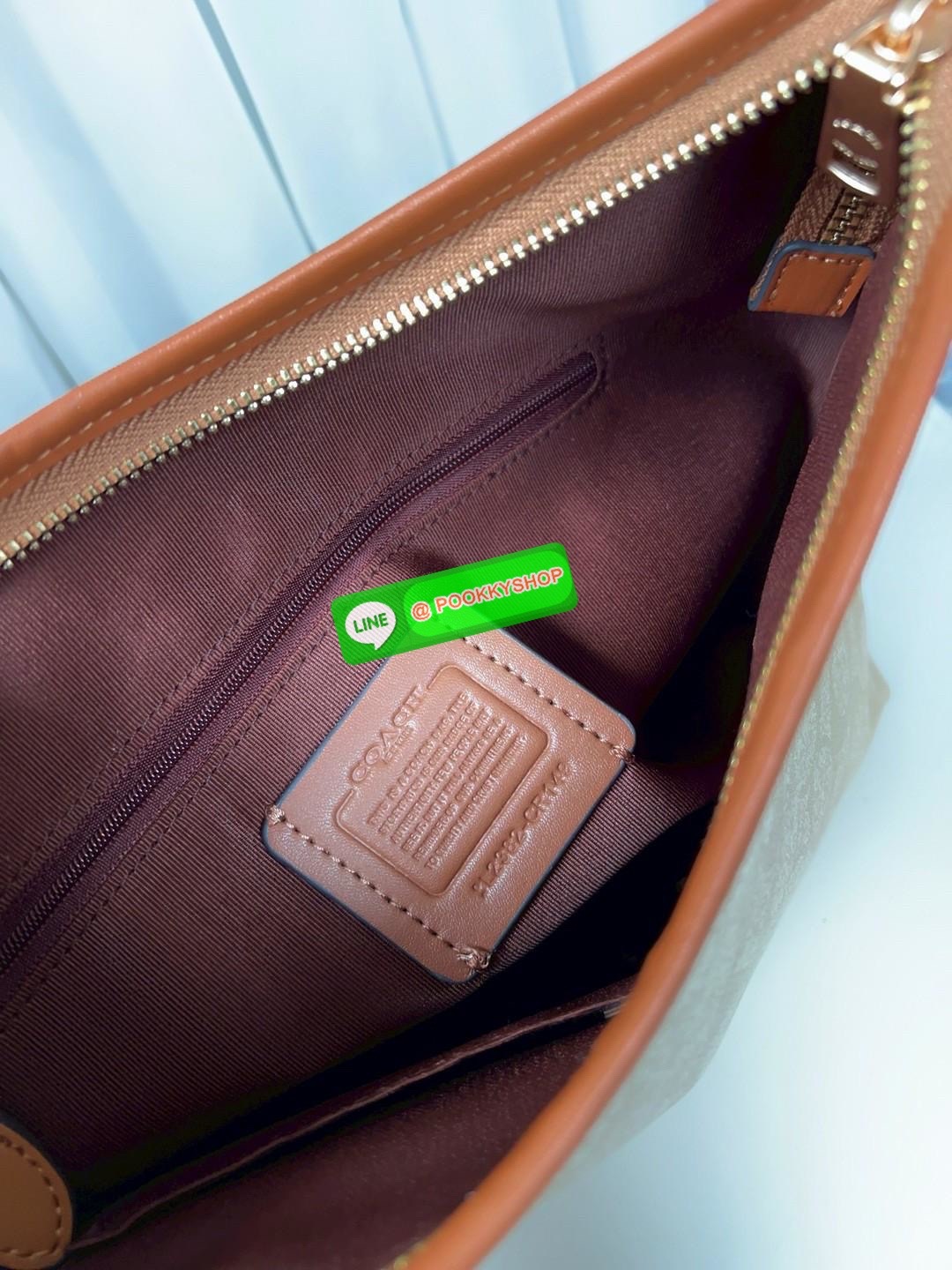 Coach Laurel Shoulder Bag In Signature Canvas (CR149) 🔖พร้อมส่ง สินค้าเข้าใหม่! กับกระเป๋าใบใหญ่กำลังดีเลยค่ะ หนังแท้ นิ่มสวย สีสวยค่ะ 🔖เปิด-ปิดกระเป๋าแบบซิป ภายในสุดโล่งกว้าง ใส่ได้จุมากๆ ยังมีช่องซิปยาวและช่องกระดุมสำหรับแยกใส่ของจุกจิกไ