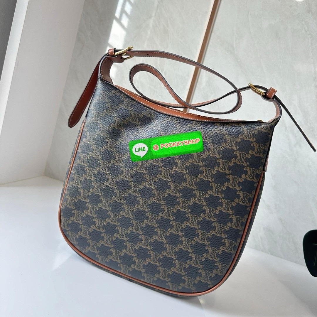 CELINE HELOISE CUIR TRIOMPHE BAG IN TRIOMPHE CANVAS AND CALFSKIN TAN 🔖กระเป๋าสะพายทรง HOBO รุ่นฮอตตลอดไม่มีเอ้าท์ ใบใหญ่จะสัมภาระได้เยอะ