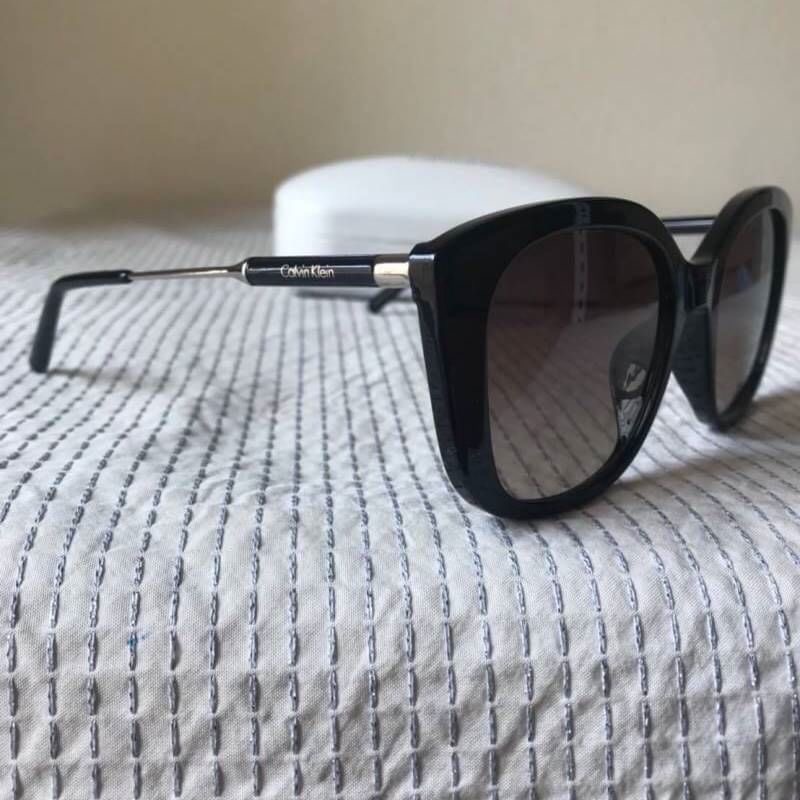 Calvin Klein CK3200S สวยมากๆ อุปกรณ์กล่องและผ้าเช็ดแว่น