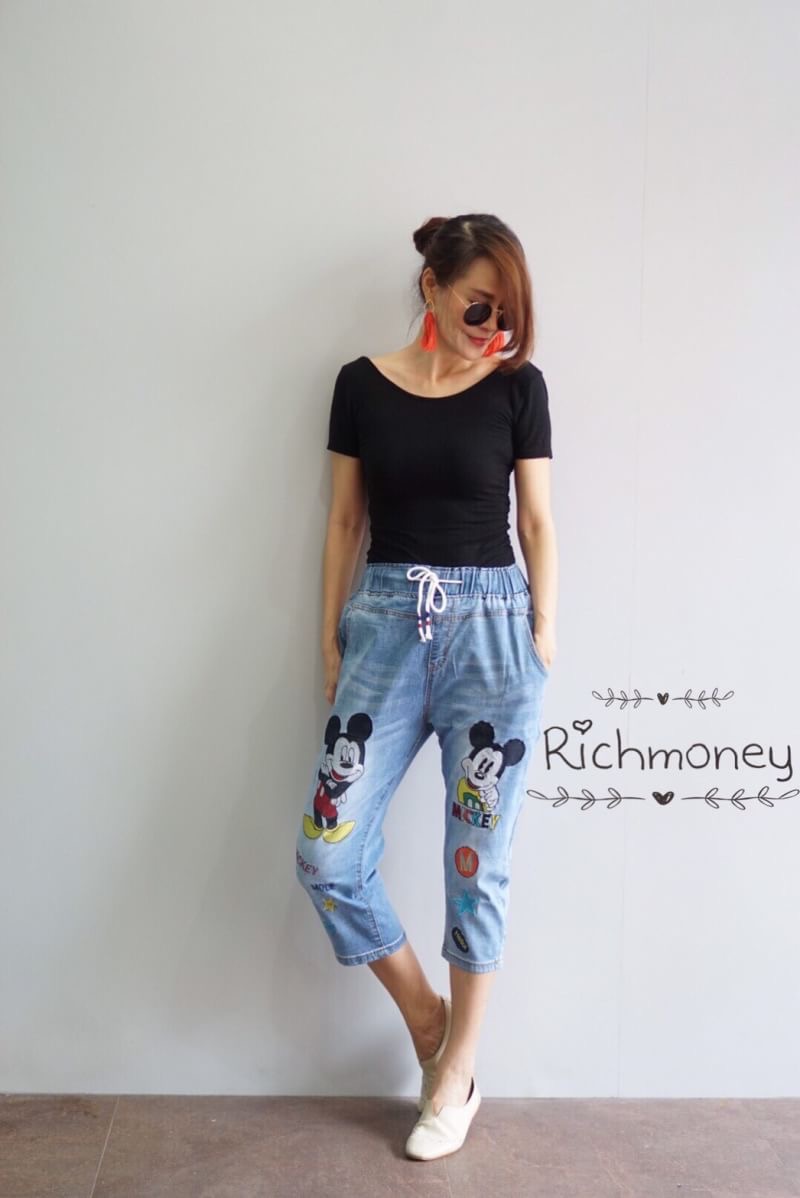 RICHMONEY New Arrival DeTail SiZE GuiDE กางเกงยีนส์เนื้อผ้าพรีเมี่ยนปักลายมิคกี้น่ารักสุดๆ เอวสม็อคยางยืด ขา5ส่วน ผ้ายีนส์นิ่มยืดหยุ่น เก็บเอวเก็บสะโพก กางเกงสไตล์นี้ฮิตมากๆในญี่ปุ่นค๊