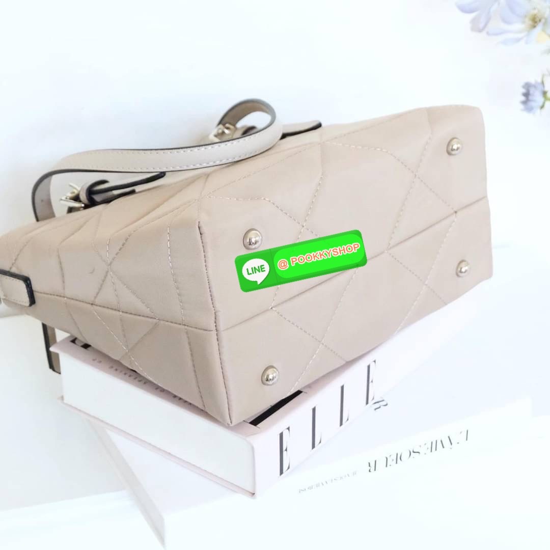 👑รุ่นขายดีล่าสุด กระเป๋า รุ่น COZY ทรง 𝗦𝗛𝗢𝗣𝗣𝗜𝗡𝗚 𝗕𝗔𝗚 size M (กลาง) ที่ผลิตจากวัสดุ Signature ของทางแบรนด์ 𝗡𝗬𝗟𝗢𝗡 𝗡