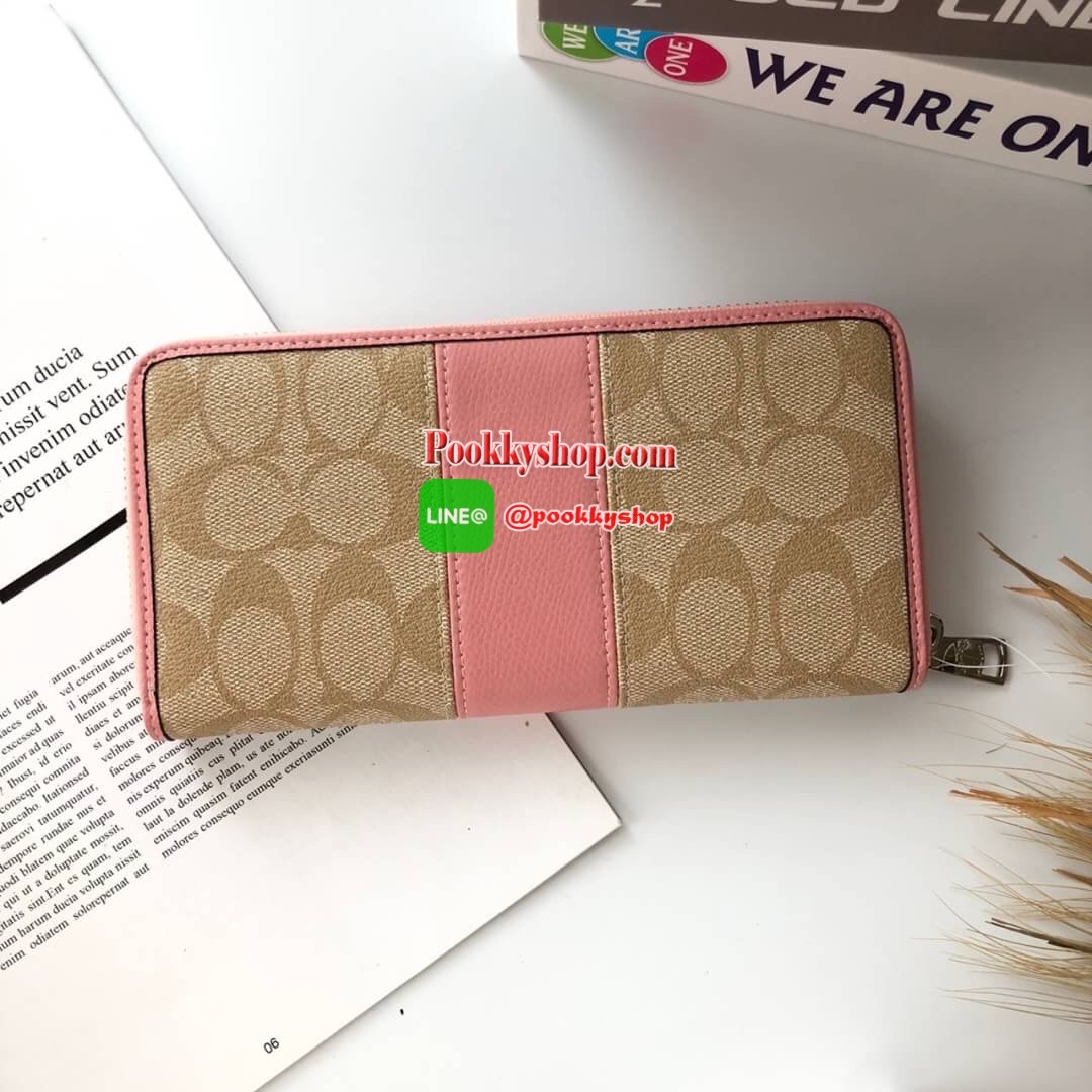 COACH Accordion Zip Wallet in Signature Coated Canvas with Leather กระเป๋าสตางค์ใบยาว เปิด-ปิดกระเป๋าด้วยซิปรอบ ด้านในมีช่องใส่บัตร ช่องใส่ธนบัตร และช่องซิปใส่เหรียญค่ะ