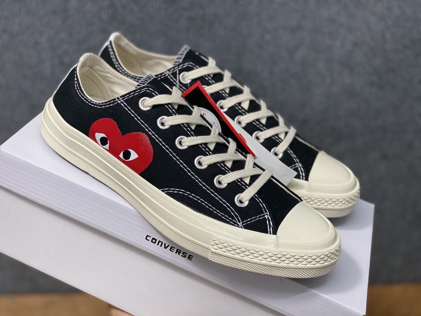 พร้อมส่ง รองเท้าผ้าใบ converse Play