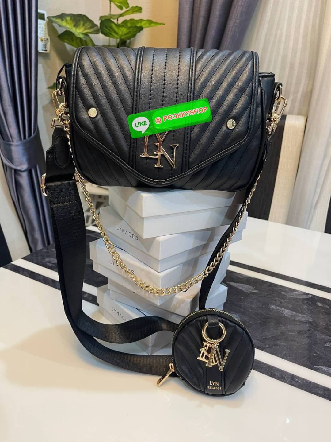 กระเป๋า Lyn สะพายข้าง แถมใบลูก คอลเล็คชั่นใหม่ ซื้อ 1 ได้ถึง 2