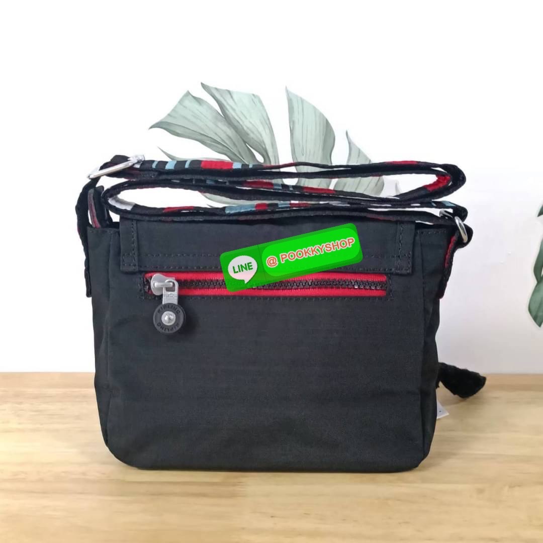 KIPLING SABIAN CROSSBODY MINI BAG กระเป๋าสะพายข้าง วัสดุ Nylon & Polyester 100% ขนาดเล็กกำลังน่ารัก เปิด-ปิดด้วยฝาปิดกระดุมแม่เหล็กและซิปแบรนด์ ด้านในทีแท็กแบรนด์