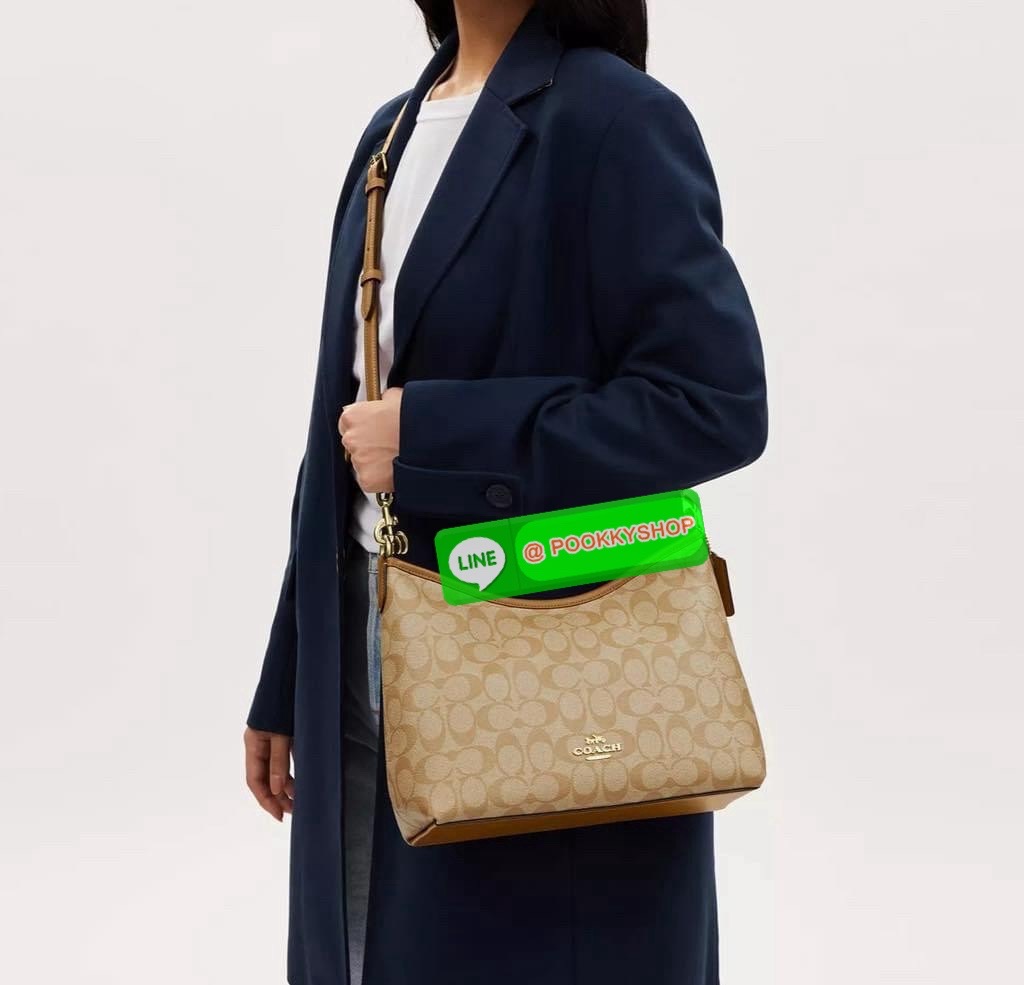 Coach Laurel Shoulder Bag Black CR148 🔖กระเป๋าสะพายข้าง/ไหล่ ทรง hobo สวยทันสมัยไม่มีเอาท์ 🔖วัสดุ : pebble leather 🔖เปิด - ปิด แบบซิปบน ภายในช่องโล่งกว้าง มีช่องรับแยกสองช่องมีซิปหนึ่งช่อง จุของได้เยอะ