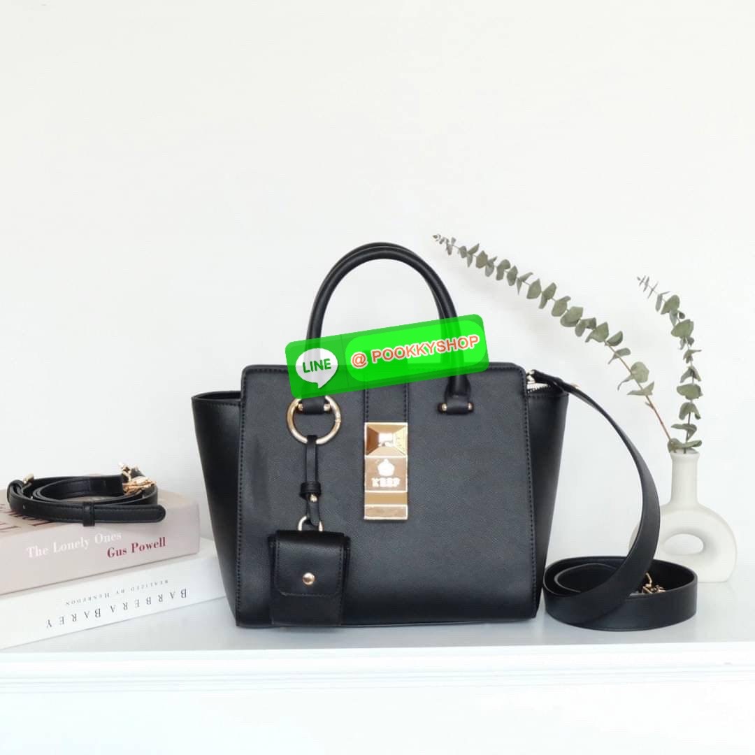 สินค้าเข้าใหม่ กระเป๋า Handbag ฟังชั่นครบที่อยากแนะนำ 👜 KEEP รุ่น ‘ 𝗩𝗔𝗟𝗘𝗡 HANDBAG ‘ **พิเศษ !! รุ่นนี้ตัวกระเป๋าทำจาก หนัง Microfiber ลาย Epsom ที่เป็นพื้นผิวสัมผัสมีลายตารางเล็กน้อย สวยหรู ทนทาน น้ำหนักเบา