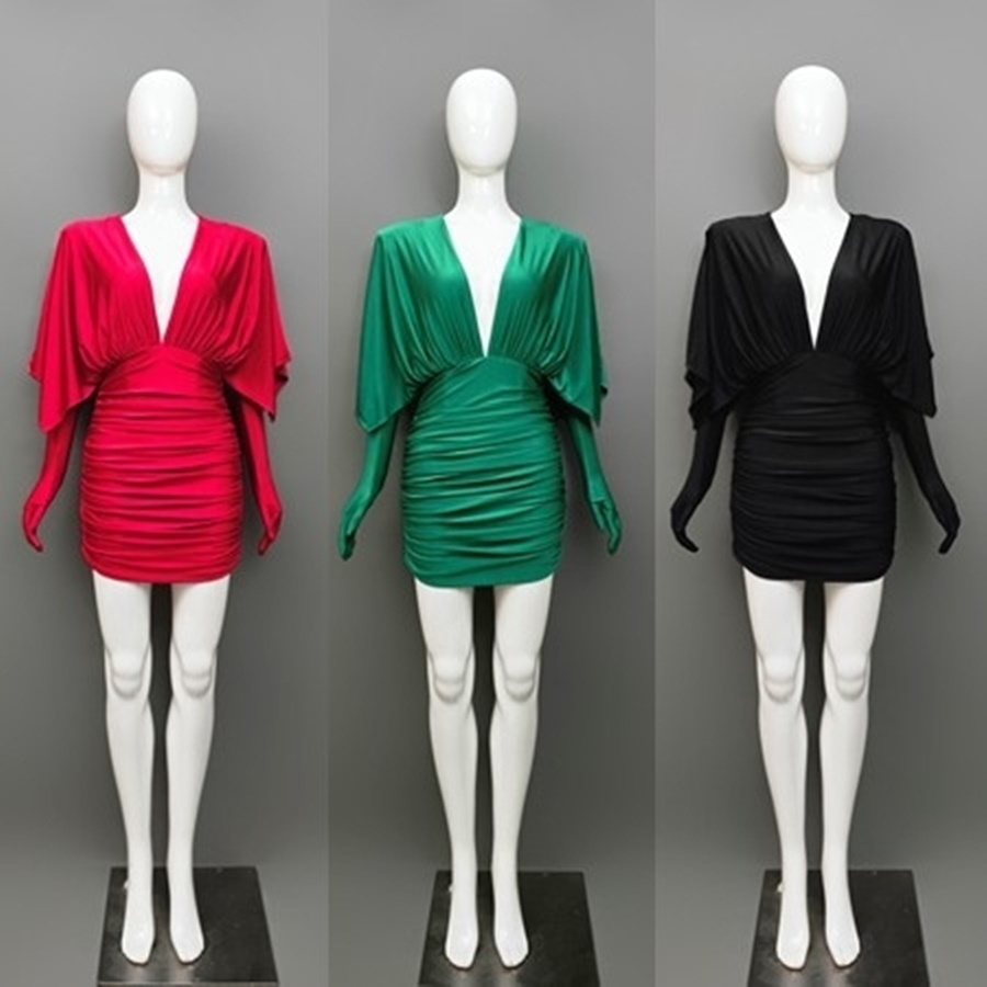 เดรสแฟชั่น เดรสกระโปรงเข้ารูป เสื้อคอวีแขนในตัว มาพร้อมถุงมือยาว