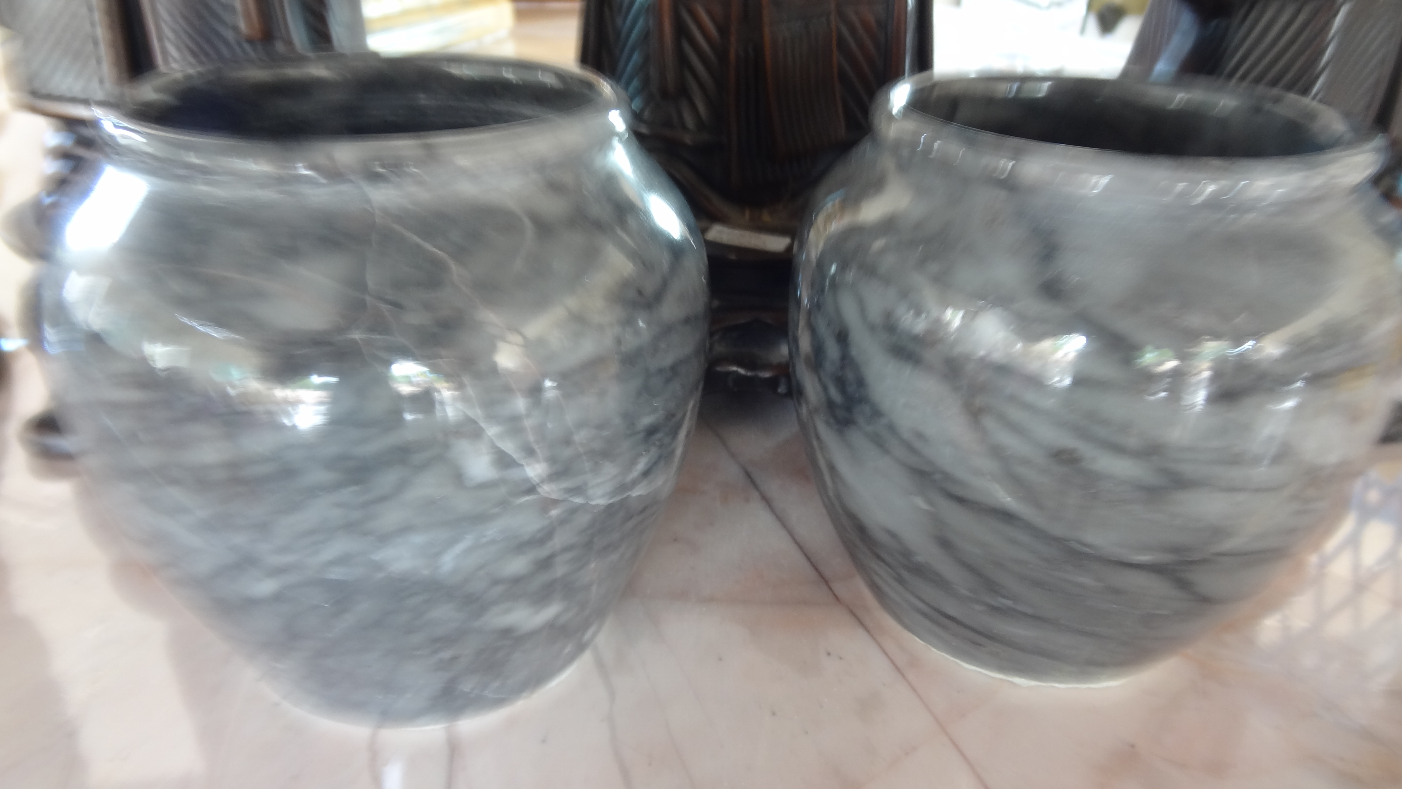 โอ่งหินอ่อน ขนาด กว้าง 10 สูง 12 เซนติเมตร