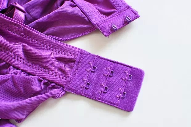 ชุดนอน สายเดี่ยวแต่งลูกไม้ สีม่วง งานเกรดพรีเมี่ยม ติดตะขอด้านหลัง Size XL (C85/D70/D75/D80 )