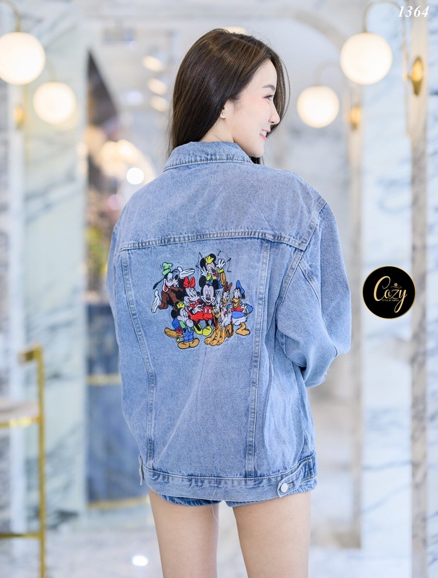 เสื้อแฟชั่น เสื้อยีนส์ฟอกแขนยาว Oversize กระดุมปลายแขน อกผ่าหน่ากระดุมเงิน 5 เม็ด