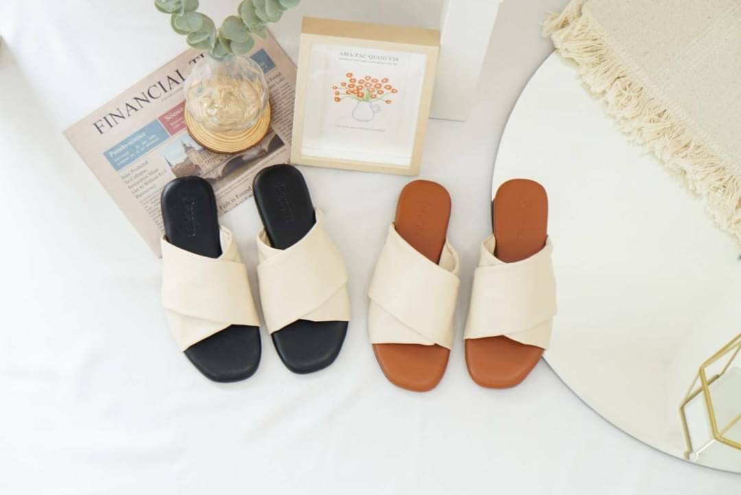 รองเท้าแตะ งานกล่อง คุณภาพดี น้องน่ารัก นุ่ม นิ่ม ที่สุดแล้ว ใส่แล้ว ชิคมาก แมชง่าย ได้ทุกลุคเลยค๊า