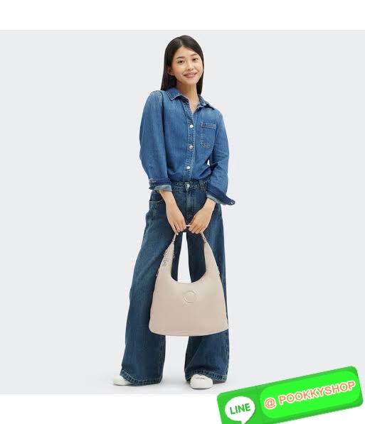 Kipling Eanna Zip กระเป๋าสะพายไหล่ดีไซน์ที่มาพร้อมสไตล์แบบจัดเต็ม เป็นแอคเซสเซอรีที่เข้ากับลุคไหนก็ได้อย่างลงตัว มาพร้อมช่องหลักปิดซิป ช่องจัดระเบียบด้านใน ช่องด้านข้าง รวมถึงช่องใส่ปากกาและสายคล้องกุญแจ เพิ่มความเป็นระเบียบสูงสุดในทุกการใช้งาน