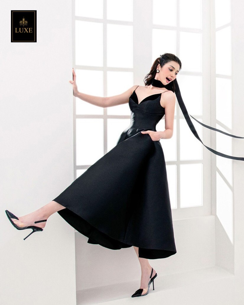 เดรสแฟชั่น เดรสเสื้อสายเดี่ยว ดีเทลหน้าอกโค้ง ซ้อน2เลเยอร์