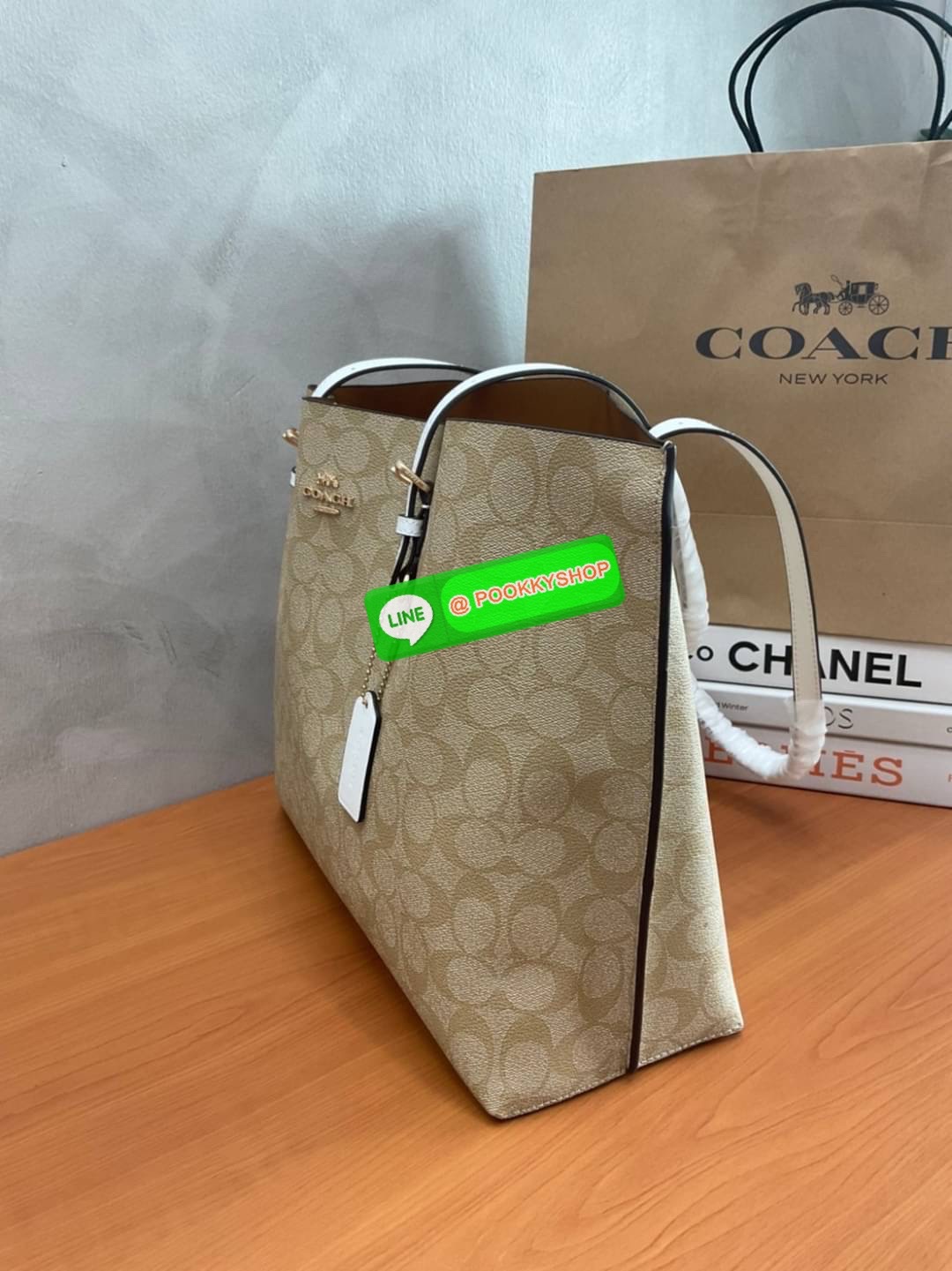 🚚 พร้อมส่ง 🚚 Restock!! รุ่นขายดีที่สุด มากี่รอบก็ขายดีหมดไวทุกรอบ💕 COACH F1665 MOLLIE TOTE IN SIGNATURE CANVAS กระเป๋าสะพายไหล่ Coach ทรง Shopping รุ่นใหม่ คุณภาพดี หนัง pvc หนังนิ่ม ทรงสวย คลาสสิก รุ่นฮิตตลอดกาล ไม่ตกเทรน ภายในแยก
