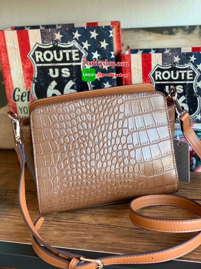 ðGuess Trylee Cross Body Bag āļĢāļĩāļāļāđāļāļāļĢāđāļĢāļļāđāļāļāļēāļĒāļāļĩ!! āļāļąāļāļāļĢāļ°āđāļāđāļēāļāļĢāļ crossbody āđāļāļāļĩāđ āļāļāļēāļāļāļģāļĨāļąāļāļāļĩ āđāļŠāđāļāļĢāļ°āđāļāđāļēāļŠāļāļēāļāļāđāļāļĢāļāļĒāļēāļ§āļāļĢāđāļāļĄāļāļąāļāļĄāļīāļāļīāđāļāđāļāļāđāļāđ āđāļāļīāļāļāļīāļāļāđāļ§āļĒāļāļīāļāđāļāļĩāļĒāļ§āļāđāļēāļāļāļ āļ āļēāļĒāđāļāļāļļāļāđāļēāļĨāļēāļĒ signature āļāļāļ guess āļĄāļēāļāļĢāđāļāļĄāļŠāļēāļĒāļŠāļ°āļāļēāļĒāļĒāļēāļ§106cmāļāļĢāļąāļāļĢāļ°āļāļąāļāđāļāđāļāļķāļ 5 āļĢāļ°āļāļąāļāļŠāļēāļĄāļēāļĢāļ