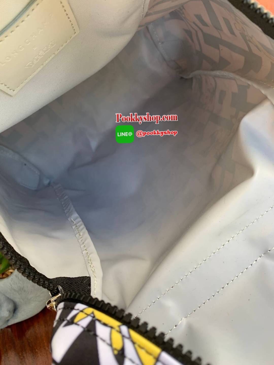 LONGCHAMP LE PLIAGE COLLECTION POKEMON BACKPACK เป้สะพายสไตล์ Le pliage ที่มี "ปิกาจู" ไปวิ่งเล่นอยู่บนกระเป๋าที่ออกมาเป็นซีรีส์ซะเลย