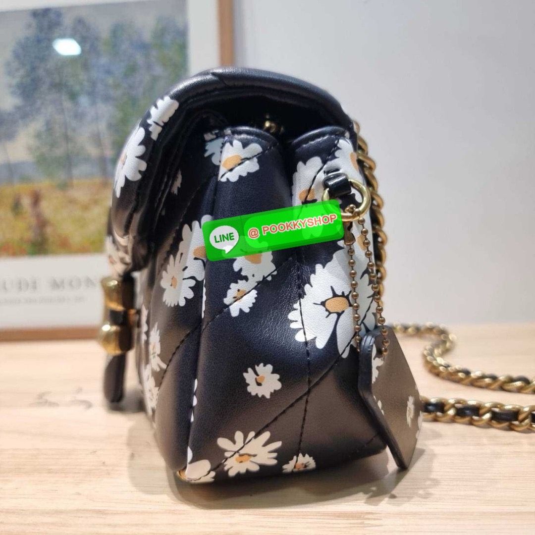 COACH CR705 TABBY SHOULDER BAG 26 WITH QUILTING AND FLORAL PRINT 🔆 Details ไอเท็มใหม่ สวยเกินเรื่องไปมาก! ดีไซน์ลวดลายดอกไม้สดใสตัดกับโทนสีคลาสสิคได้อย่างลงตัว