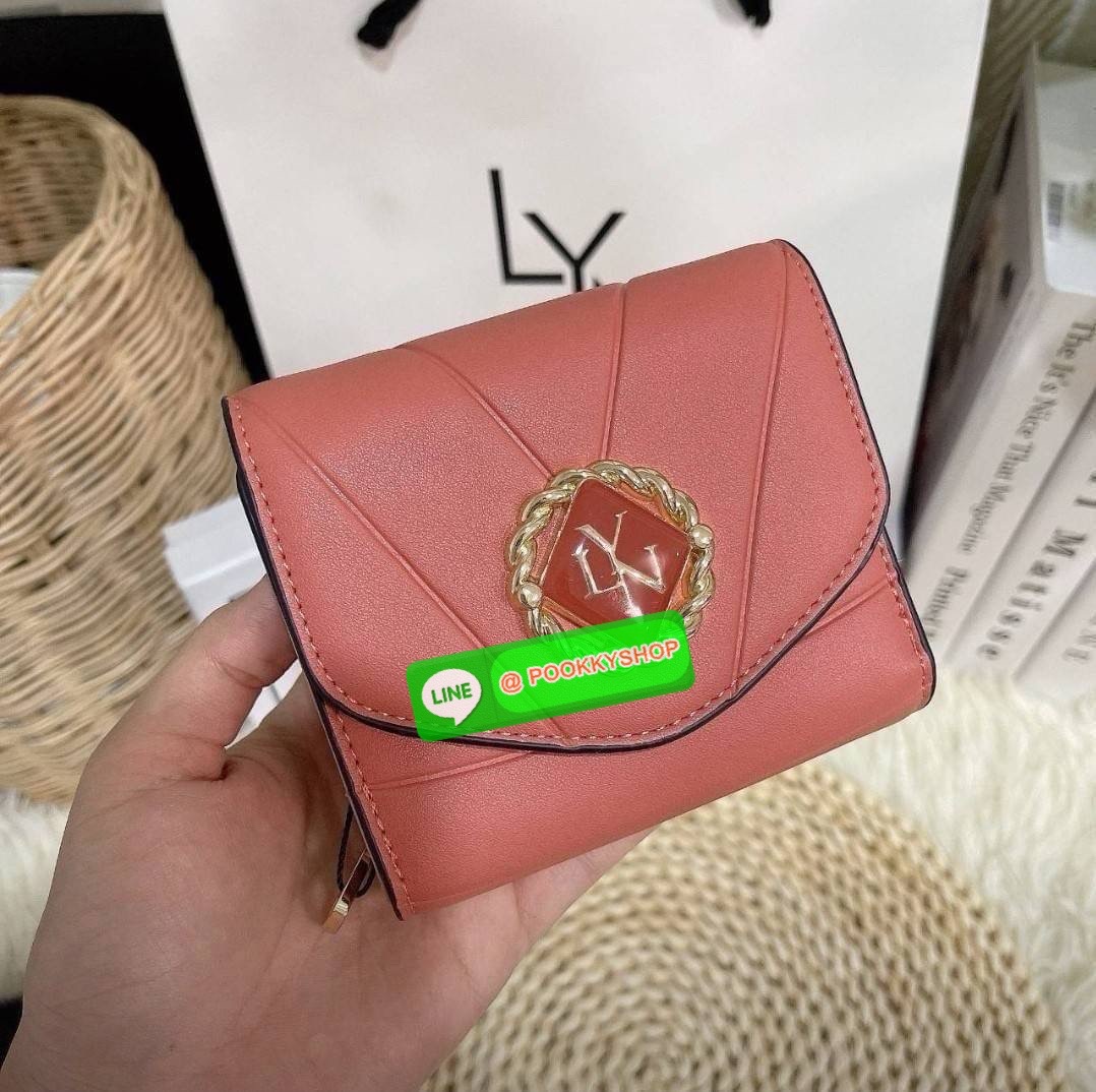 Lyn แท้ Outlet กระเป๋าสตางค์ใบสั้น ด้านหน้ามีโลโก้แบรนด์