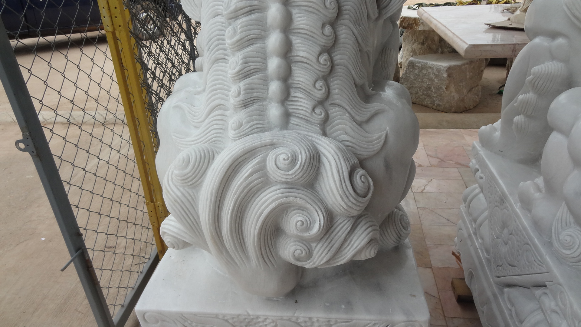 สิงโตปักกิ่ง ขนาด สูง 150 กว้าง 56 ยาว 88 เซนติเมตร