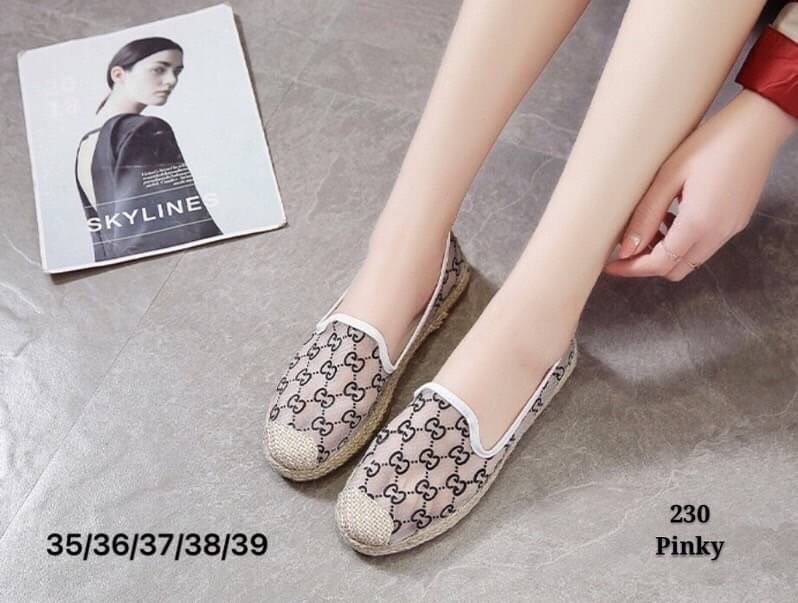 SALE ลดกระหน่ำเคลียร์สต๊อก 250 ส่งฟรี ems เลยจ้า สินค้าใหม่ไม่มีตำหนิ