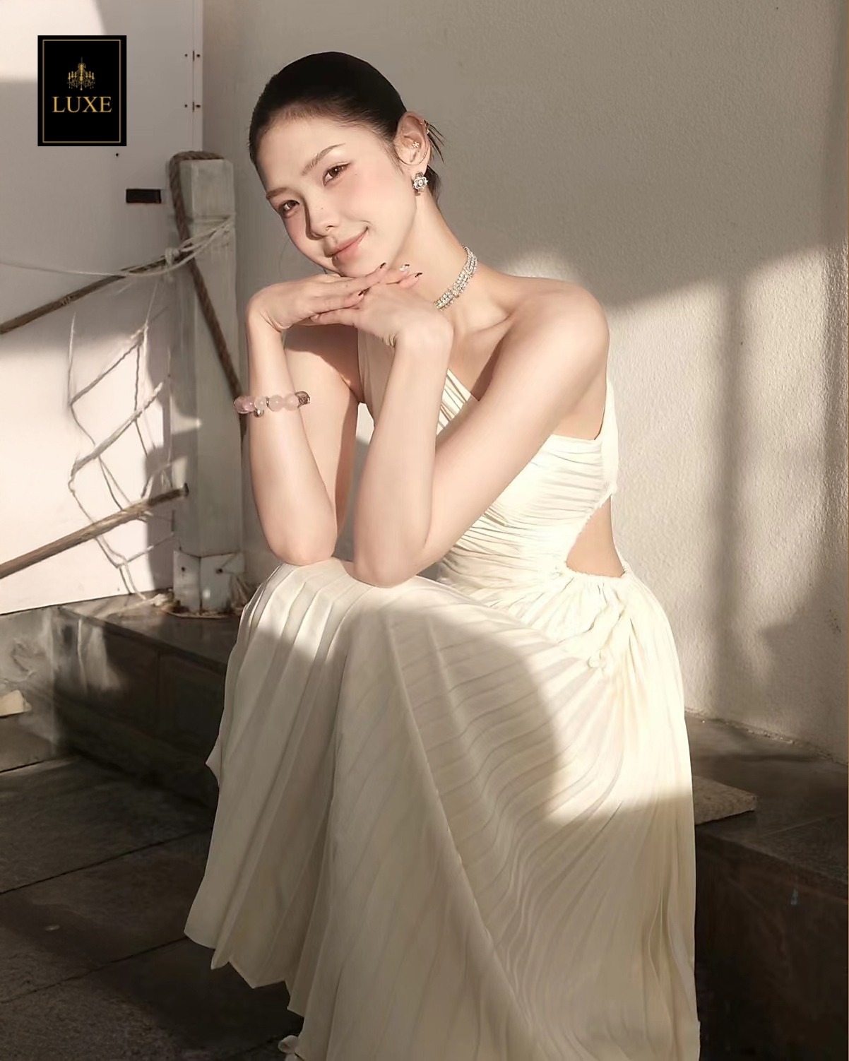 เดรสแฟชั่น เดรสเสื้อไหล่เดียว กระโปรงยาวชายเฉลียง อัดพลีททั้งตัว