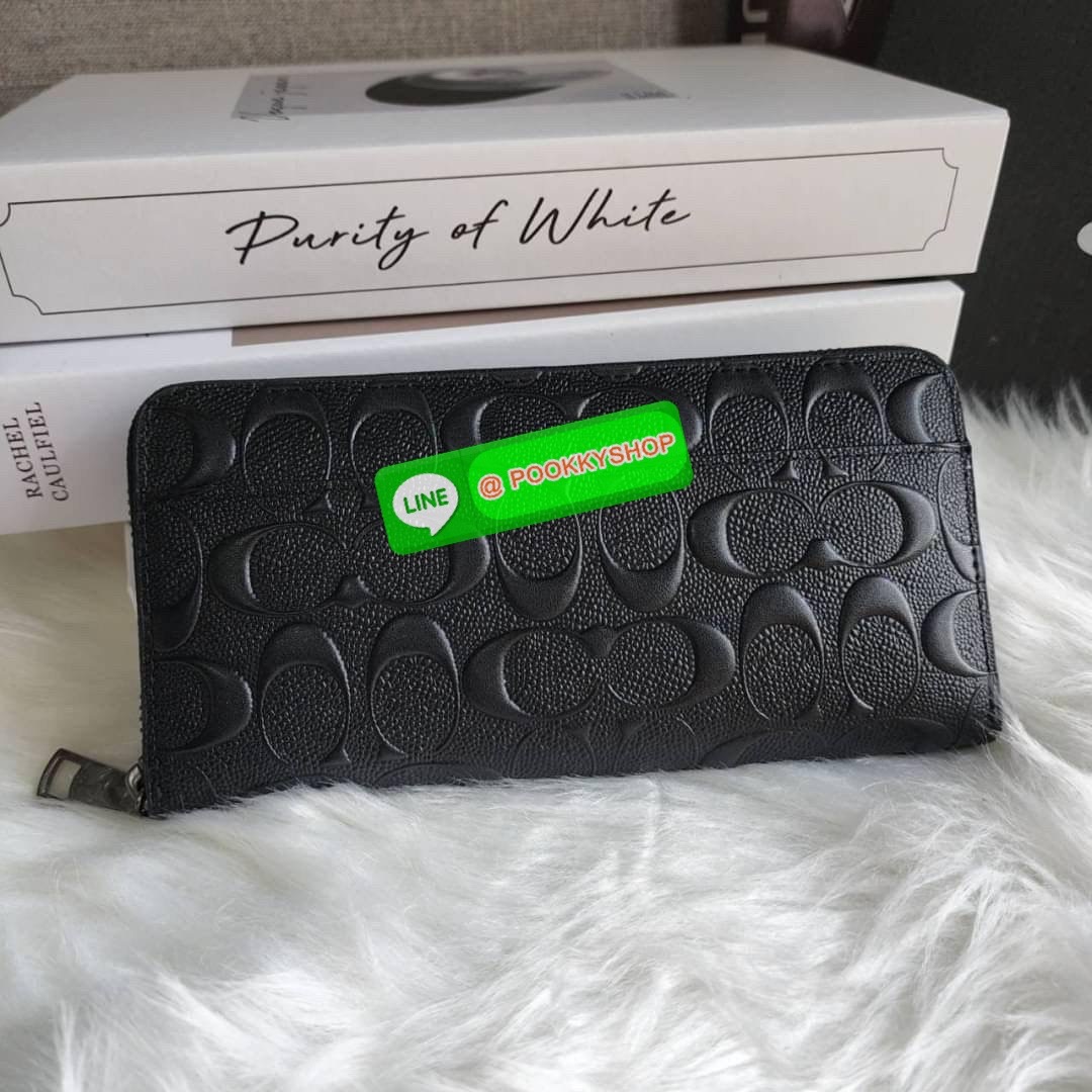 COACH ACCORDION WALLET IN SIGNATURE LEATHER (COACH F58113 ) กระเป๋าสตางค์ลาย C นูน แบบซิปรอบ เหมาะสำหรับคนที่ชอบกระเป๋าสตางค์แบบใบยาว วัสดุหนังแท้ เปิดปิดด้วยซิปรอบ ใส่บัตรเครดิตได้ 12 ใบมีช่องซิปตรงกลางใส่เหรียญ สามารถใส่โทรศัพท์มือถือได้