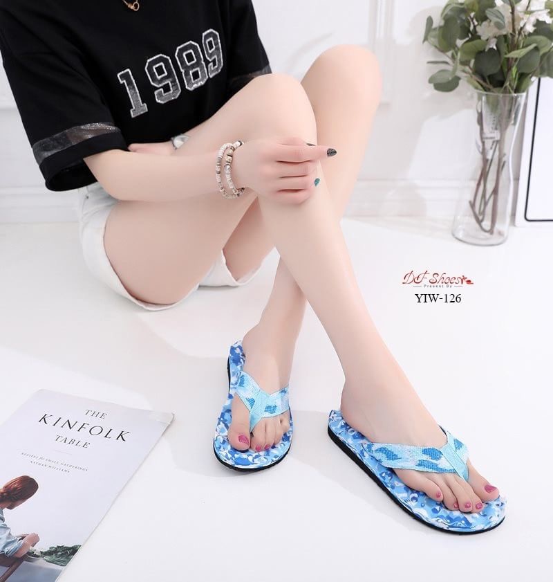 สินค้าพร้อมส่ง รองเท้าแตะนำเข้า วัสดุฟองน้ำงานดี พื้นต่างระดับออกแบบเพื่อนวดเท้าเวลาสวมใส่ ชิวๆรับ summer น้ำหนักเบา ใส่ง่าย เดินสบายค่ะ