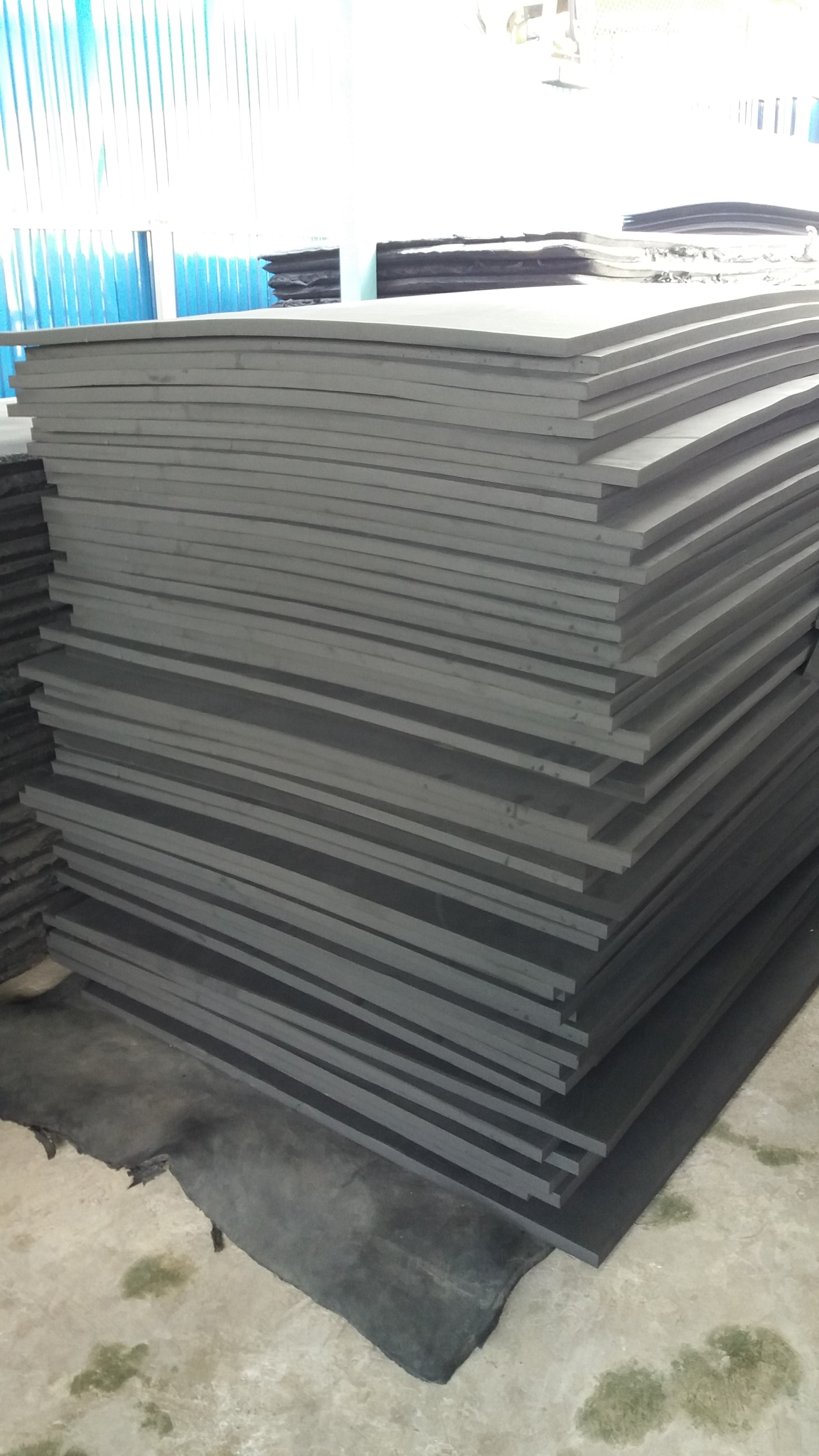 แผ่นยาง EVA สีดำ ขนาด 130 x 240 ซม.หนา 8 มม.