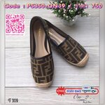 Fendi Shoes ผ้าใบแบบสวม Fendi วัสดุcanvas ทอลาย แบรนด์ แต่งขอบด้วยปอถัก งานพื้นตีแบรนด์ คู่นี้ทรงสวยคะ น้ำหนักเบาสวมใส่สบายเท้า มา 1 สี นะคะ