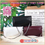 New! Arriva!! CHARLES & KEITH GEOMETRIC CHAIN LINK BELT BAGรุ่นใหม่ชนช็อป! กระเป๋าคลัทช์ใบยาว เล่นดีเทลที่ด้านหน้า เปิดปิดด้วยกระดุมแม่เหล็ก ด้านในมีช่องใส่บัตร 8 ใบ ช่องซิป 1 ช่อง สามารถใส่ iPhone plus ได้สบายค่า รุ่นนี้คล้องสายหนังสะพายแบบครอสบอดี้ได้ /