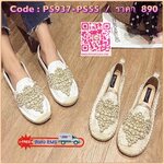 พร้อมส่งเลยจ้า งานสวยๆพร้อมเสิร์ฟจ้า ตัวนี้ห้ามพลาด รองเท้าผ้าลูกไม้อะไหล่มุขมาพร้อมเพชร งานสวยหรู งานเวอร์วังมากค่ะ รุ่นนี้ทรงสวยมาก แม่ค้าคอนเฟริม ห้ามพลาดเลยจ้าตัวนี้แนะนำ อย่าช้ารีบเลย