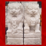 สิงโตปักกิ่งแกะสลักจากหินอ่อน ขนาดสูง 50 cm
