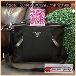 HOT DEAL!!! มาละค้า งานพรีเมี่ยมกิ้ฟ จากเคาเตอร์ต่างประเทศคะ รุ่น LIMITED EDITION ค่า ได้ กระเป๋าอเนกประสงค์ ทำได้ถึงสองทรง จากแบรนด์ PRADA มาค่า เป็น กระเป๋า MATTE CANVAS ใบนี้มีสายยาวให้คะ เลิศมาก สะพายเป็น SHOULDER BAG หรือ ถือได้คะ ด้านหน้ามี LOGO BRA