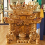 ศาลเจ้าที่หินอ่อน (ตี่จู้หินอ่อน ตี่จู้เอี๊ยะ) ขนาด 24นิ้ว(รุ่นมหาเศรษฐี) 4 เสา 5 หลังคา 8ปลา 8หงส์ 8มังกร หินลายไม้