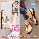 งานปังมาใหม่!! แบบน่ารักมากๆจ้า รองเท้าแตะทรงคีบแบบรัดส้น ดีไซน์สวยเก๋แต่งอะไหล่กลิสเตอร์แน่นอัดกาวเต็มหน้าเท้าวิ๊งวับสะดุดตาขับผิวเท้าสุดๆ พื้นฝังอะไหล่โลหะลงขอบรอบเพิ่มความโดดเด่น ทรงแน่นมีน้ำหนักสวมใส่กระชับเท้า ถอดใส่ง่าย ตรงง่ามรองเท้าสวมปลอกยางซิลิโ