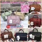 Anello polyester 2 way mini boston bag จากแบรนด์ดังในประเทศญี่ปุ่น กระเป๋าสไตล์คลาสสิค มีโครงปากกระเป๋ากว้างเป็นสัญลักษณ์ วัสดุหนังpu กันน้ำได้ ภายในมีช่องใหญ่และช่องเล็กด้านข้าง2ช่อง เปิดปิดด้วยซิปคู่ มีตัวล้อคที่หูจับ ด้านหน้ามีช่องซิปเล็กใช้งานได้จริง