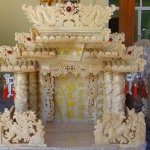 ศาสเจ้าที่ ขนาด 35 นิ้ว 888 4เสา 5 หลังคา หินสีน้ำผึ้ง