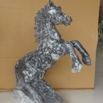 ม้าดำพยศ หินอ่อนแกะสลักขนาด สูง 70 กว้าง 55 เซนติเมตร (1 คู่ )