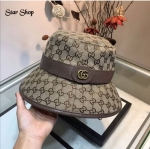 มาเพิ่มแล้วคะ แบบขายดีมั๊กๆ หมวกกุชชี่ มาแล้วจร้าหมวกกุชชี่ หมวกที่ HOT มากๆในตอนนี้.มาพร้อมส่งแล้วจ้า งานเกรด พรีเมี่ยม ใส่ได้ทั้งหญิงและชาย บอกเลยไม่มีไม่ได้แล้วสำหรับรุ่นนี้ งานมาไม่เยอะนะคะ สนใจรีบสั่งนะจ๊ะ