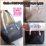 COACH F22969 MINI CITY ZIP TOTE IN SIGNATURE CANVAS กระเป๋าถือทรงโท้ท ไซส์มินิ น่ารักน่าใช้ สะพายคล้องไหล่ได้เก๋ๆ เห็นใบเล็กแบบนี้ จุของแน่นๆไปเลยจ้า!! 😘 สีสวยคม วัสดุหนังแคนวาสคุณภาพ ปากกระเป๋าเปิด-ปิดด้วยซิป กันของหล่นได้ ถือไปไหนก็ได้ ถ่ายรูปชิ