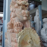 สิงโตปักกิ่ง ขนาด สูง 120 เซนติเมตร กว้าง 40 ยาว 70 เซนติเมตร ( 1 คู่ ) สีส้มเหลือง