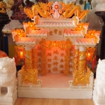 ศาลเจ้าที่ขนาด 27 นิ้ว 888 สีขาวพ่นทอง หินอ่อนหยกขาวจีน